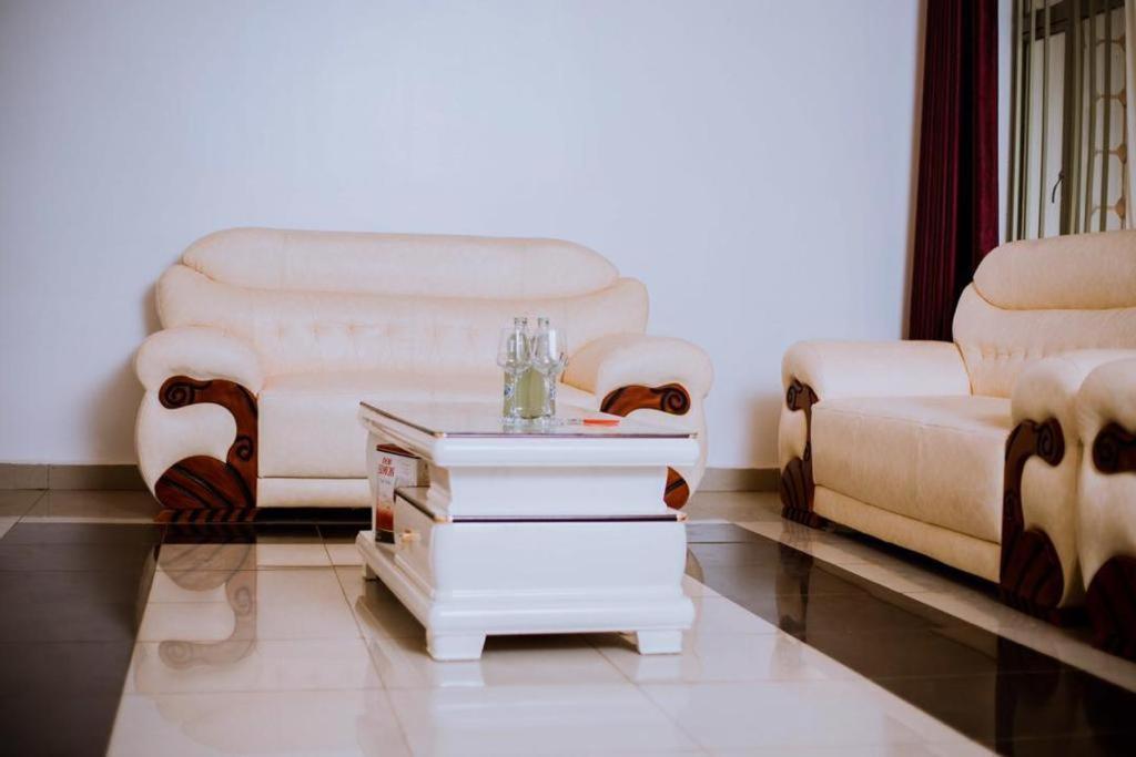 Autop Bg Guest House Kigali Eksteriør billede